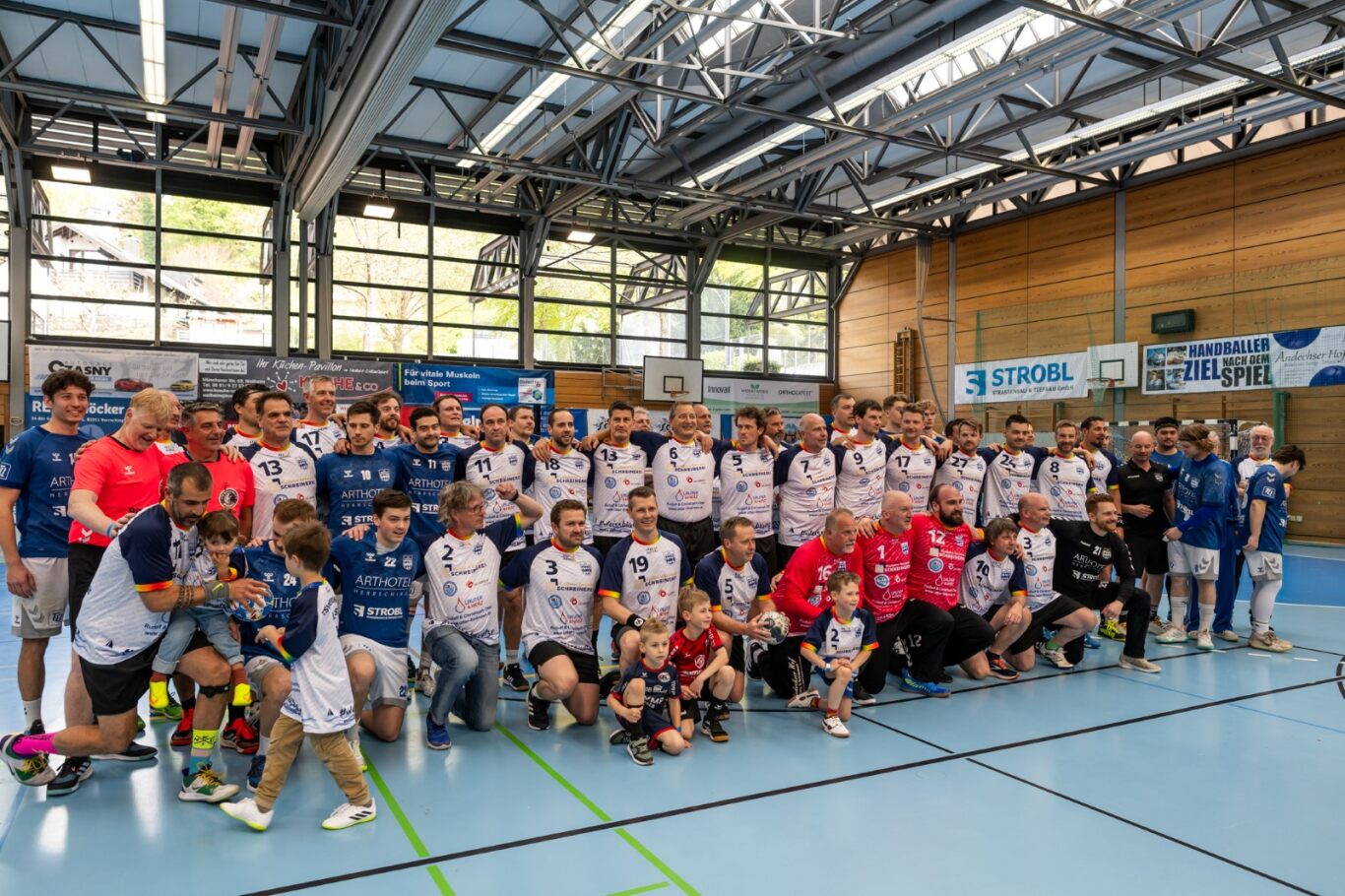Gigantisches Benefizspiel – Handball für Herrsching erspielt 5.385 €