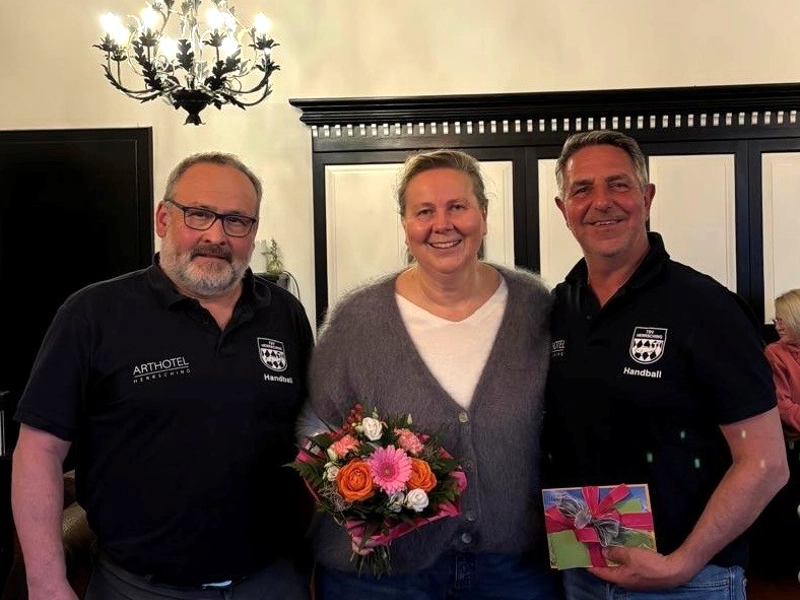 Staffelstabübergabe in der Abteilungsleitung – Fritz Engelhard löst Tina Reich ab